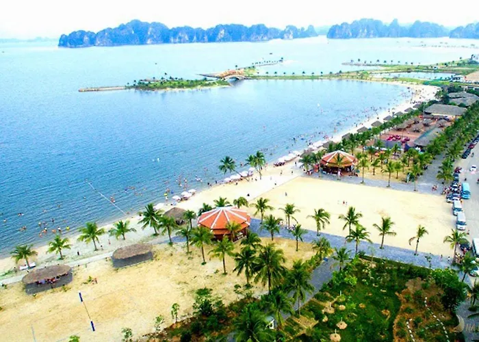 Nguyên Căn, 5 Ngủ, Bể Bơi Chung, Cách Bãi Biển 100m Căn hộ