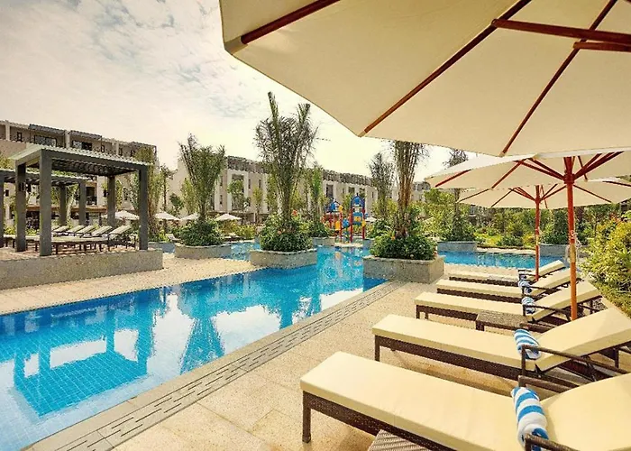 Căn hộ Nguyên Căn, 5 Ngủ, Bể Bơi Chung, Cách Bãi Biển 100m