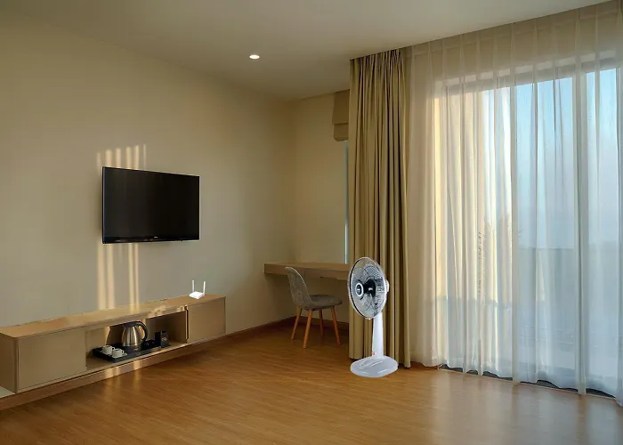 Nguyên Căn, 5 Ngủ, Bể Bơi Chung, Cách Bãi Biển 100m Căn hộ *